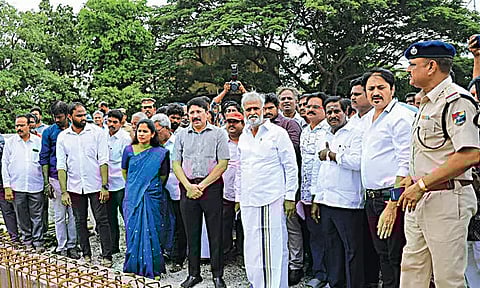 ரூ.3¾ கோடியில் புதிய திட்டப்பணிகள் அமைச்சர் சேகர்பாபு தொடங்கி வைத்தார்