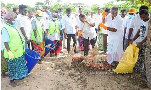 சிறப்பு துப்புரவு பணி