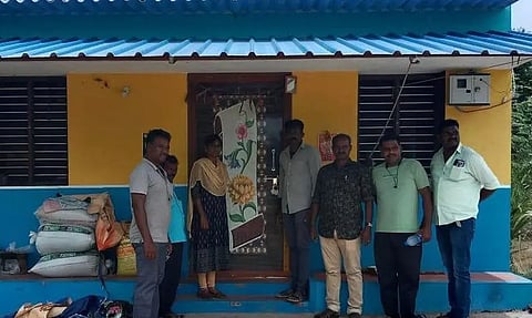 கரும்பு தோட்டத்தில் அதிரடி சோதனை:டிரோன் மூலம் கண்டறிந்து 50 லிட்டர் சாராய ஊறல் அழிப்புவியாபாரி வீட்டுக்கு 'சீல்' வைப்பு