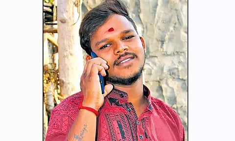 போலீஸ்நிலைய மாடியில் இருந்து குதித்த விசாரணை கைதி: ஆஸ்பத்திரியில் தீவிர சிகிச்சை