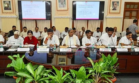 அக்டோபர் 15-ந் தேதி தொடங்கி 10 நாட்களுக்கு மைசூரு தசரா விழாவை கோலாகலமாக கொண்டாட முடிவு