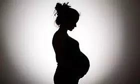 சிறுமியின் 24 வார கருவை கலைக்க ஐகோர்ட்டு அனுமதி மறுப்பு