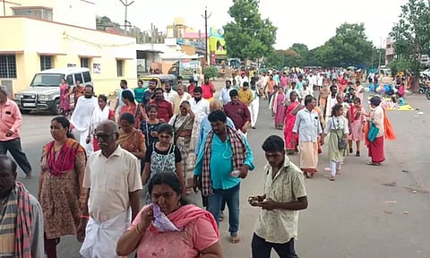 ஆடி மாத பவுர்ணமி: ஆயிரக்கணக்கான பக்தர்கள் திருவண்ணாமலையில் கிரிவலம்..!