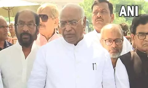 'மணிப்பூர் விவகாரம் பற்றி பேச பிரதமர் மோடி விரும்பவில்லை' - மல்லிகார்ஜுன கார்கே