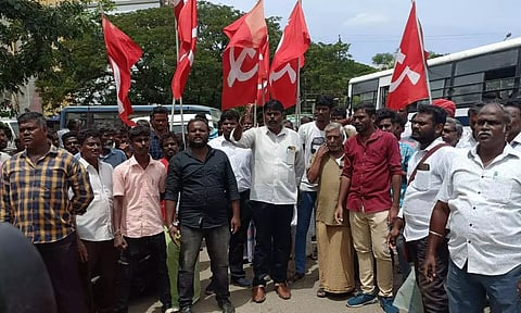 மாநகராட்சி பொறியாளர் அலுவலகத்தை இந்திய கம்யூனிஸ்டு கட்சியினர் முற்றுகை