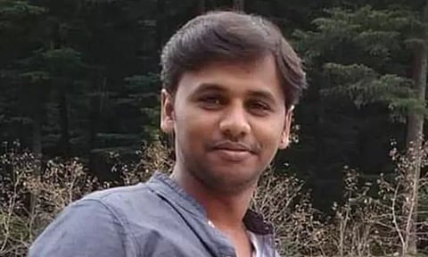 கிரேன் விபத்தில் பலியான கிருஷ்ணகிரி என்ஜினீயர் குறித்து உருக்கமான தகவல்கள்