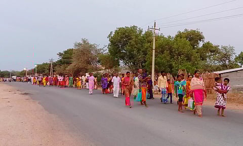 அய்யர்மலை ரெத்தினகிரீசுவரர் கோவிலில் கிரிவலம்