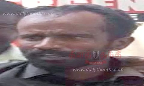 வீடு புகுந்து தொழிலாளி வெட்டிக்கொலை; மனைவிக்கும் அரிவாள் வெட்டு