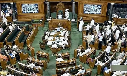 தொடர் அமளி காரணமாக நாடாளுமன்ற இரு அவைகளும் நாள் முழுவதும் ஒத்திவைப்பு