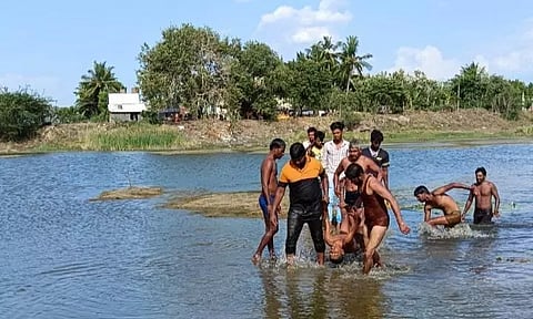 ஏரியில் மூழ்கி சிறுவன் பலி