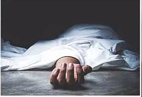 வெவ்வேறு விபத்துகளில் வாலிபர் உள்பட 2 பேர் சாவு