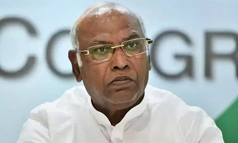 கடந்த 5 ஆண்டுகளில் 12 லட்சம் வேலைகளை மட்டுமே மோடி அரசு உருவாக்கியுள்ளது - காங்கிரஸ் தலைவர் கார்கே