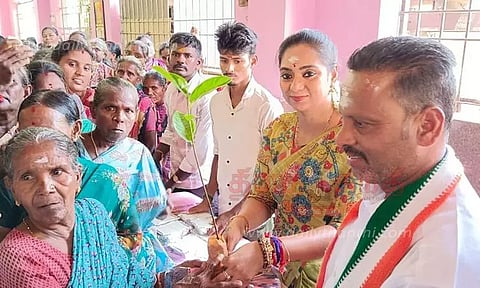 நிரவி-திரு.பட்டினம் தொகுதியில் நலத்திட்ட உதவி