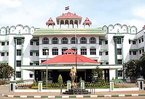 கிறிஸ்தவர்கள் தலையிடக்கூடாது என வழக்கு:கோவில் திருவிழாவை நடத்த நடவடிக்கை- அறநிலையத்துறை அதிகாரிக்கு மதுரை ஐகோர்ட்டு உத்தரவு