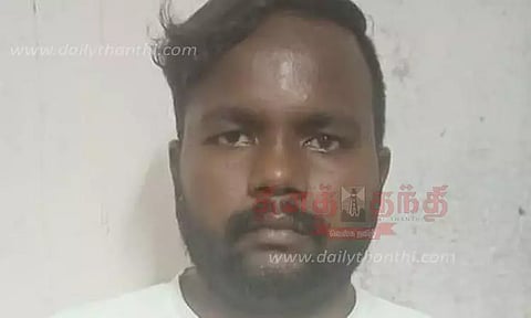 ரூ.15 லட்சம் மதிப்பிலான 21 மோட்டார் சைக்கிள்கள் பறிமுதல்