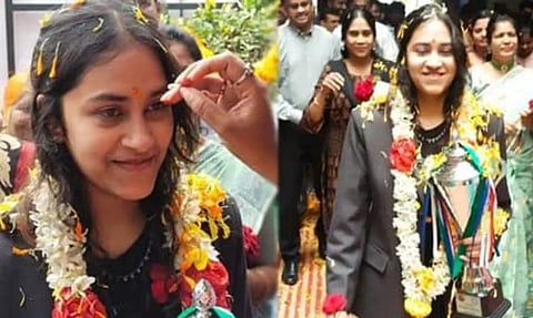 உலக ஸ்னூக்கர் போட்டியில் தங்கம் வென்ற கோலார் தங்கவயல் வீராங்கனைக்கு உற்சாக வரவேற்பு