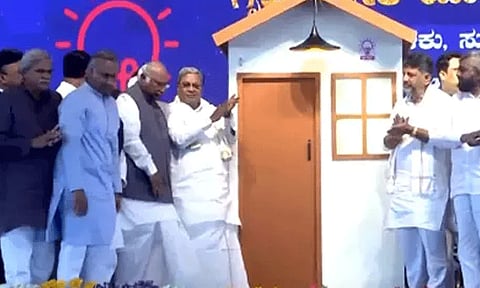 கர்நாடகாவில் வீடுகளுக்கு 200 யூனிட் இலவச மின்சாரம் வழங்கும் திட்டம் தொடக்கம்