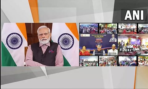 எதிர்க்கட்சிகள் தாங்களும் எதுவும் செய்ய மாட்டார்கள், செய்பவர்களையும் விட மாட்டார்கள் - பிரதமர் மோடி