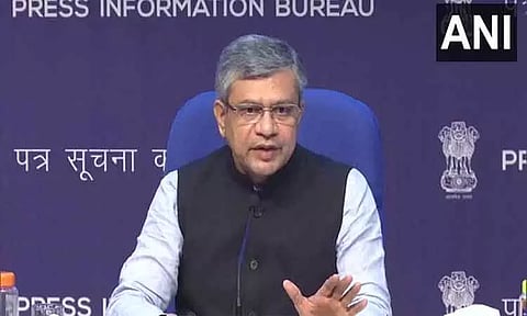 ரெயில் நிலைய மறுசீரமைப்பு என்ற பெயரில் டிக்கெட் விலையை உயர்த்தவில்லை - ரெயில்வே மந்திரி அஸ்வினி வைஷ்ணவ்