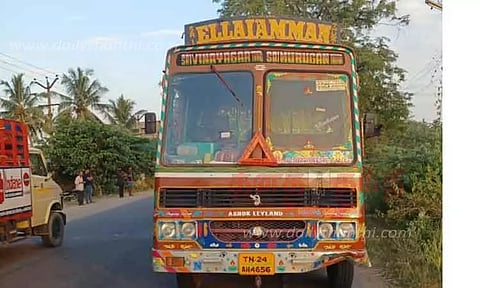 மோட்டார் சைக்கிள் மீது லாரி மோதி ஒருவர் பலி