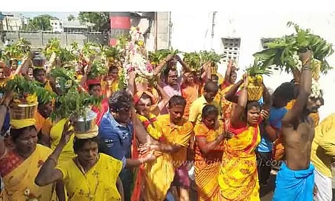 ராஜ ராஜேஸ்வரி அம்மன் கோவிலுக்கு பால்குட ஊர்வலம்