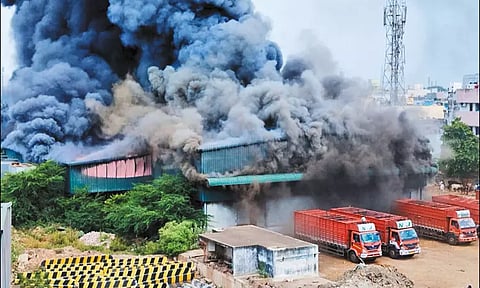 புளியந்தோப்பு ஆட்டுத்தொட்டி நவீன இறைச்சி கூடத்தில் தீ விபத்து