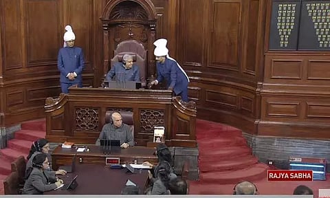 எதிர்க்கட்சிகள் தொடர் அமளி: நாடாளுமன்ற இரு அவைகளும் ஒத்திவைப்பு