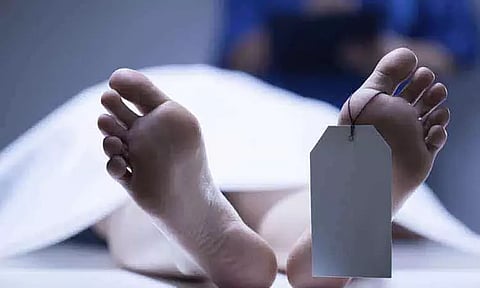 ஷேர் ஆட்டோ கவிழ்ந்து தொழிலாளி சாவு