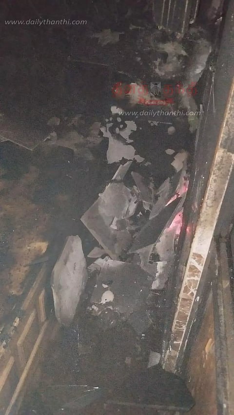 கன்னியாகுமரியில் தனியார் விடுதியில் தீ விபத்து; சுற்றுலா பயணிகள் சிக்கி தவிப்பு