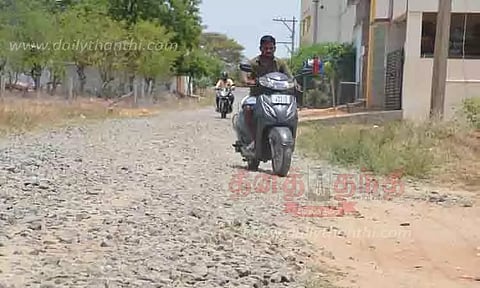 கரூர் கற்பகம் நகரில் சாலை அமைக்கும் பணி மீண்டும் தொடங்கப்படுமா?