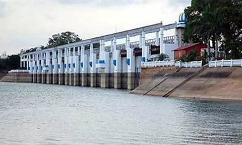 பூண்டி ஏரிக்கு கிருஷ்ணா நீர்வரத்து வெகுவாக குறைந்தது வினாடிக்கு 25 கனஅடி வருகிறது