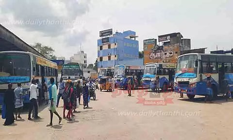 பழைய பஸ்நிலையத்தில் இருந்து பஸ்கள் இயக்கம்