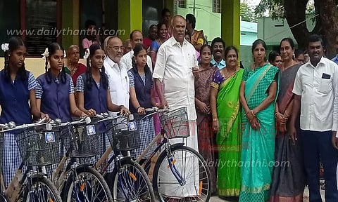 வள்ளியூர் பகுதியில் ரூ.60 லட்சத்தில் வளர்ச்சி திட்டப்பணிகள்; சபாநாயகர் தொடங்கி வைத்தார்