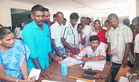 நீண்ட நேரம் காத்திருப்பால் நோயாளிகள் அவதி