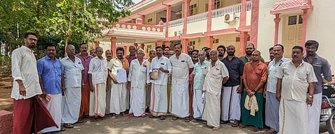 பழனி முருகன் கோவில் அலுவலகத்தில் மிராஸ் பண்டாரங்கள் மனு