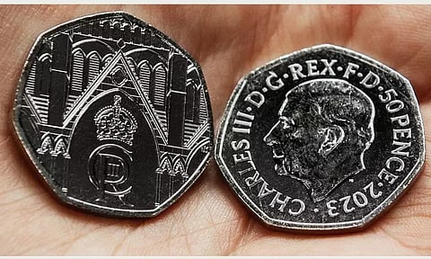 இங்கிலாந்தில் மன்னர் சார்லசின் முடிசூட்டை குறிக்கும் சிறப்பு நாணயம் வெளியீடு