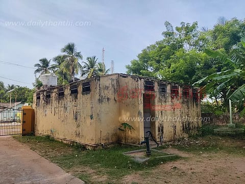 குடிநீர், கழிவறை வசதி ஏற்படுத்தி தர வேண்டும்