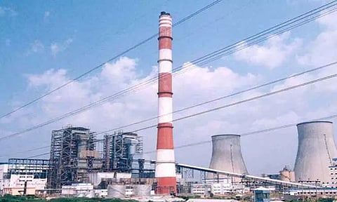 மீஞ்சூர் அருகே வல்லூர் அனல் மின் நிலையத்தில் திடீர் தீ விபத்து