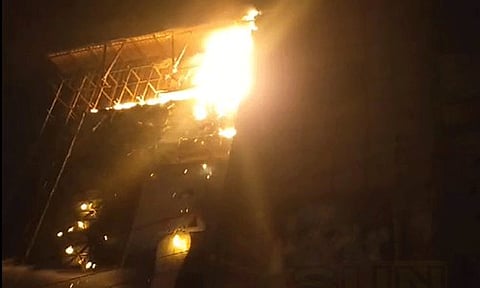 கும்பக்கோணத்தில் உள்ள பிரபல துணிக்கடையில் பயங்கர தீ விபத்து