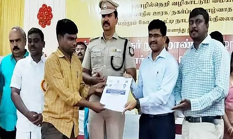 கோவில்பட்டியில் நடந்த சிறப்பு முகாமில்316 பேருக்கு வேலை உத்தரவு:கூடுதல் கலெக்டர் வழங்கினார்