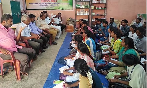 அரசு வேளாண் கல்லூரி மாணவாகள் களப்பயிற்சி