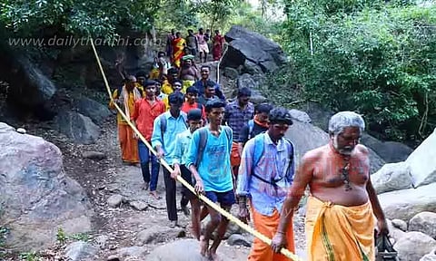 சதுரகிரி சுந்தரமகாலிங்கம் கோவிலில் பிரதோஷ வழிபாடு