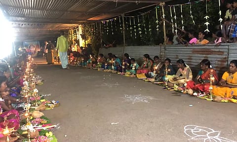 அம்மன் கோவில்களில் குத்துவிளக்கு பூஜை