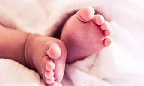 தண்ணீர் வாளிக்குள் தவறி விழுந்த 11 மாத குழந்தை சாவு