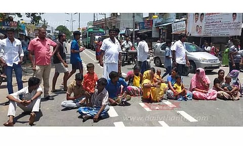 பொதுமக்கள் திடீர் சாலை மறியல்