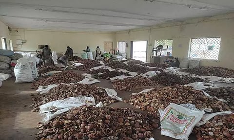 ஆனைமலையில் கொப்பரை தேங்காய் ஏலம்