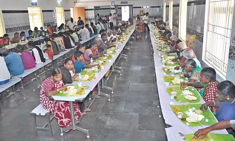 கல்யாண வெங்கடரமண சுவாமி கோவிலில் பொது விருந்து