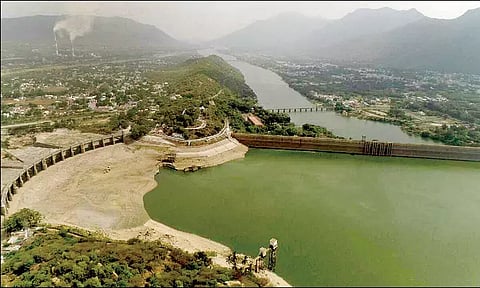 மேட்டூர் அணை நீர்மட்டம் 54 அடியாக குறைந்தது