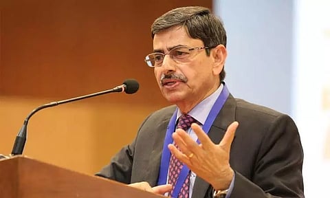 தமிழக கவர்னர் ஆர்.என்.ரவி 3 நாள் பயணமாக டெல்லி புறப்பட்டு சென்றார்