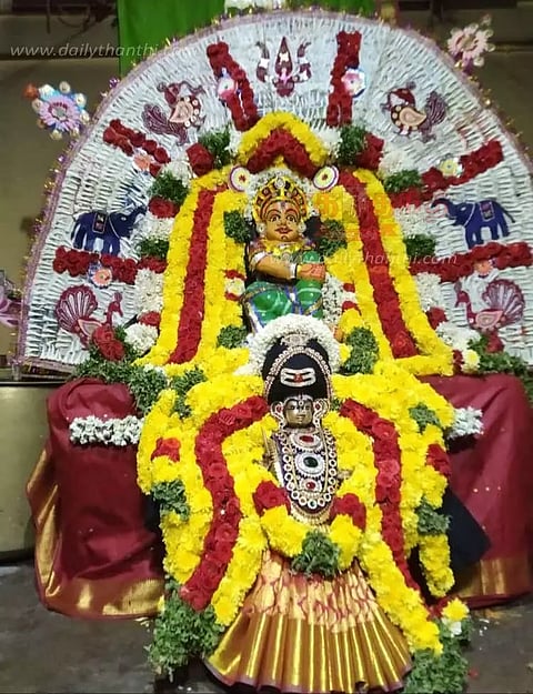 வேம்படி மாரியம்மன் கோவிலில் சிறப்பு வழிபாடு